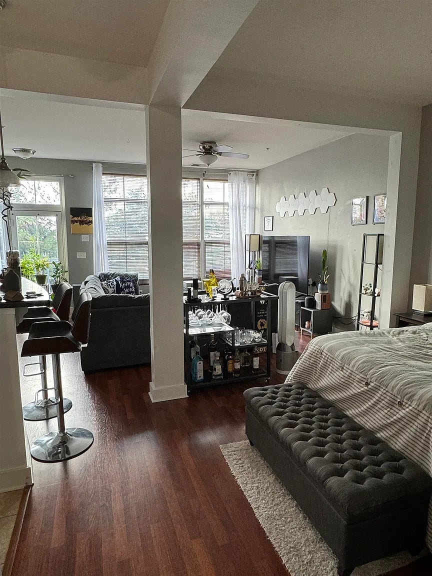 3 Greenwich Dr #89