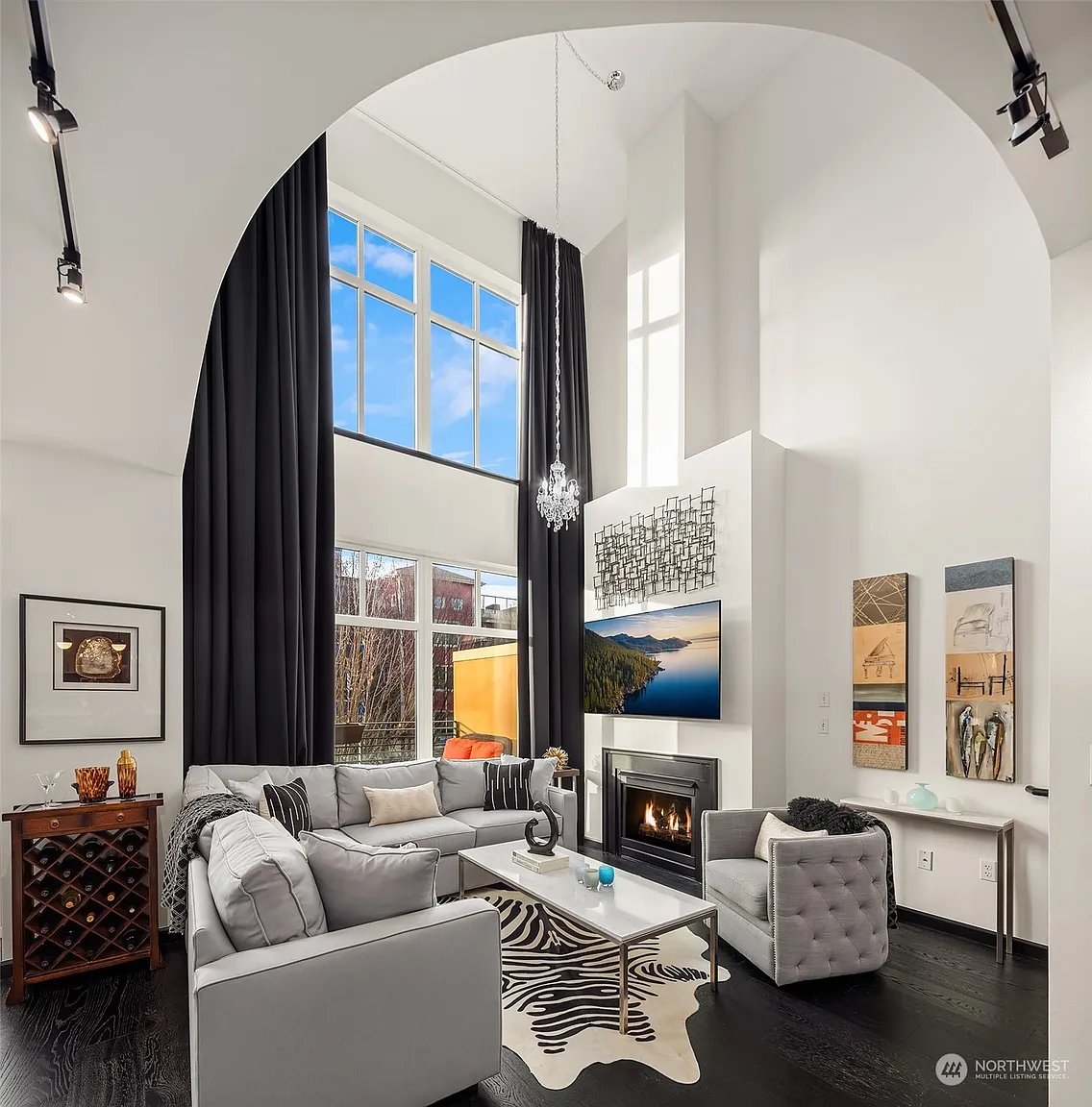 17 W Mercer St #4
