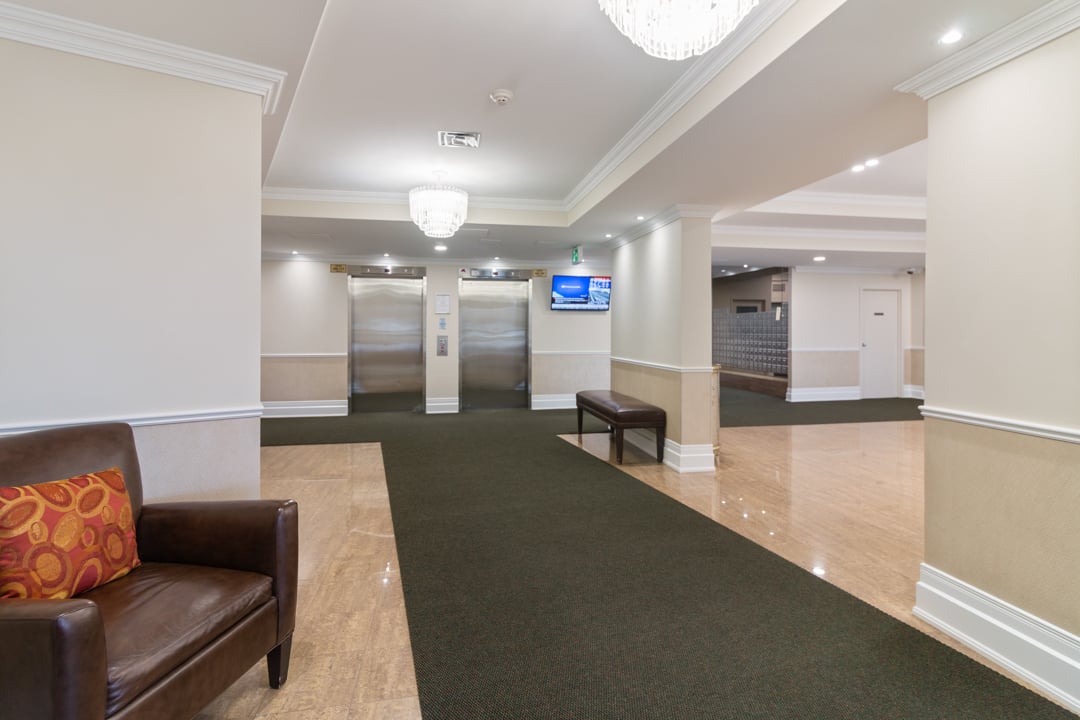 40 Harding Blvd #604