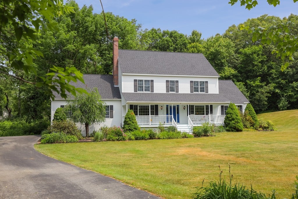 9 Brook Ln