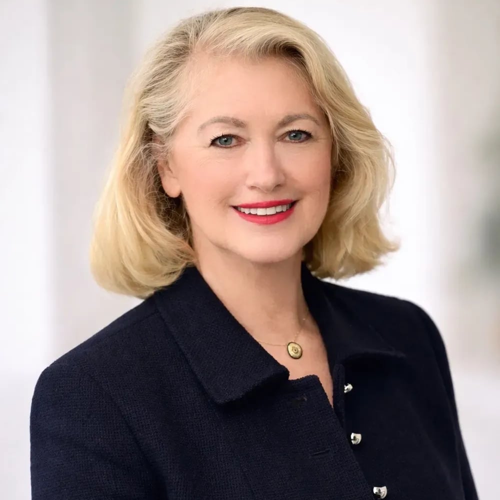 Holly Mellstrom Pelham, NY Real Estate Agent Headshot