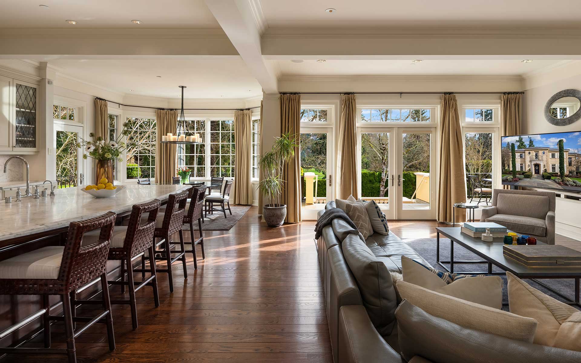 Sophisticated, Timeless Style in a Prized Medina Location on Overlake Golf Course