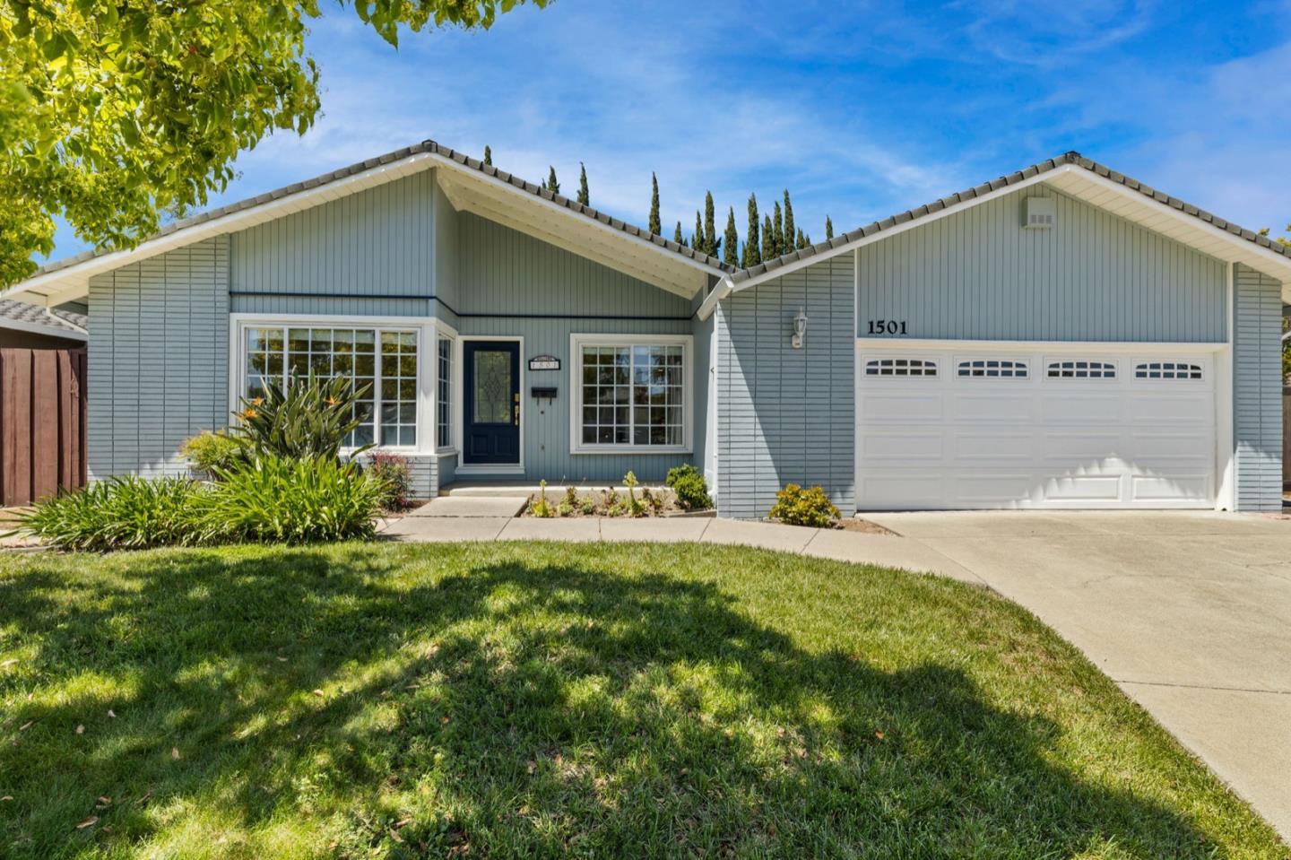 1501 Blackhawk Dr