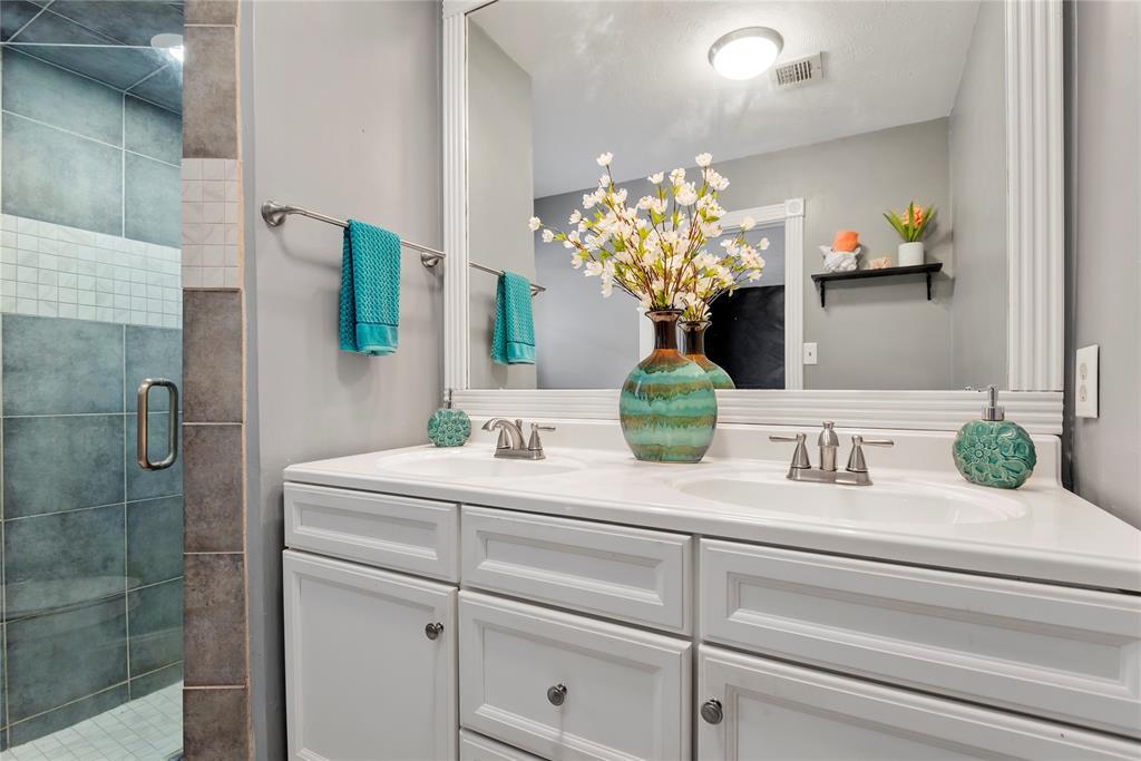 2211 Spruce Lodge Dr