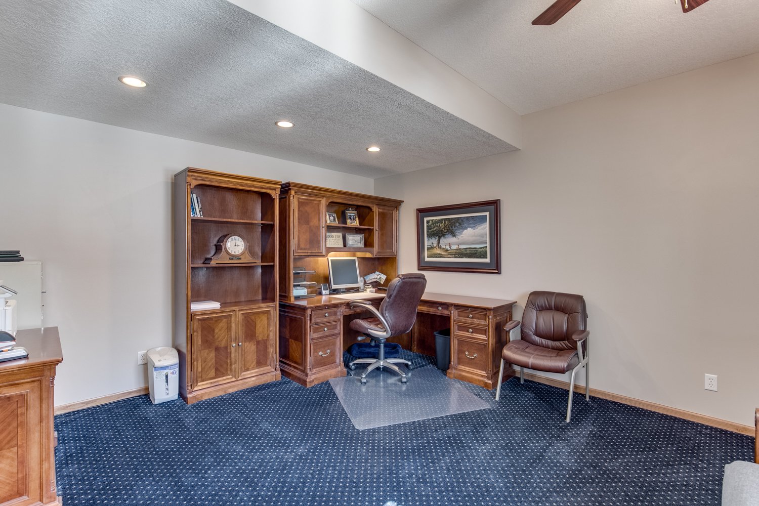 Beautiful 2-Story in Desirable OakParke Estates