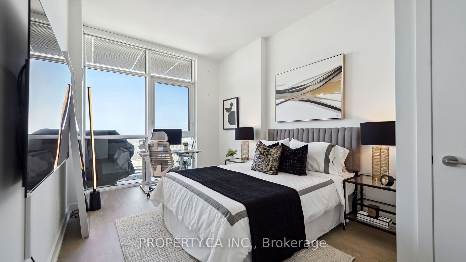 BAY STREET'S CAPTIVATING SUITE