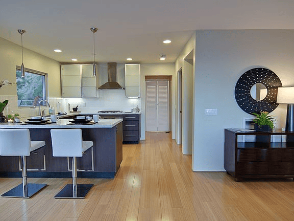 2158 Sunset Plaza Dr