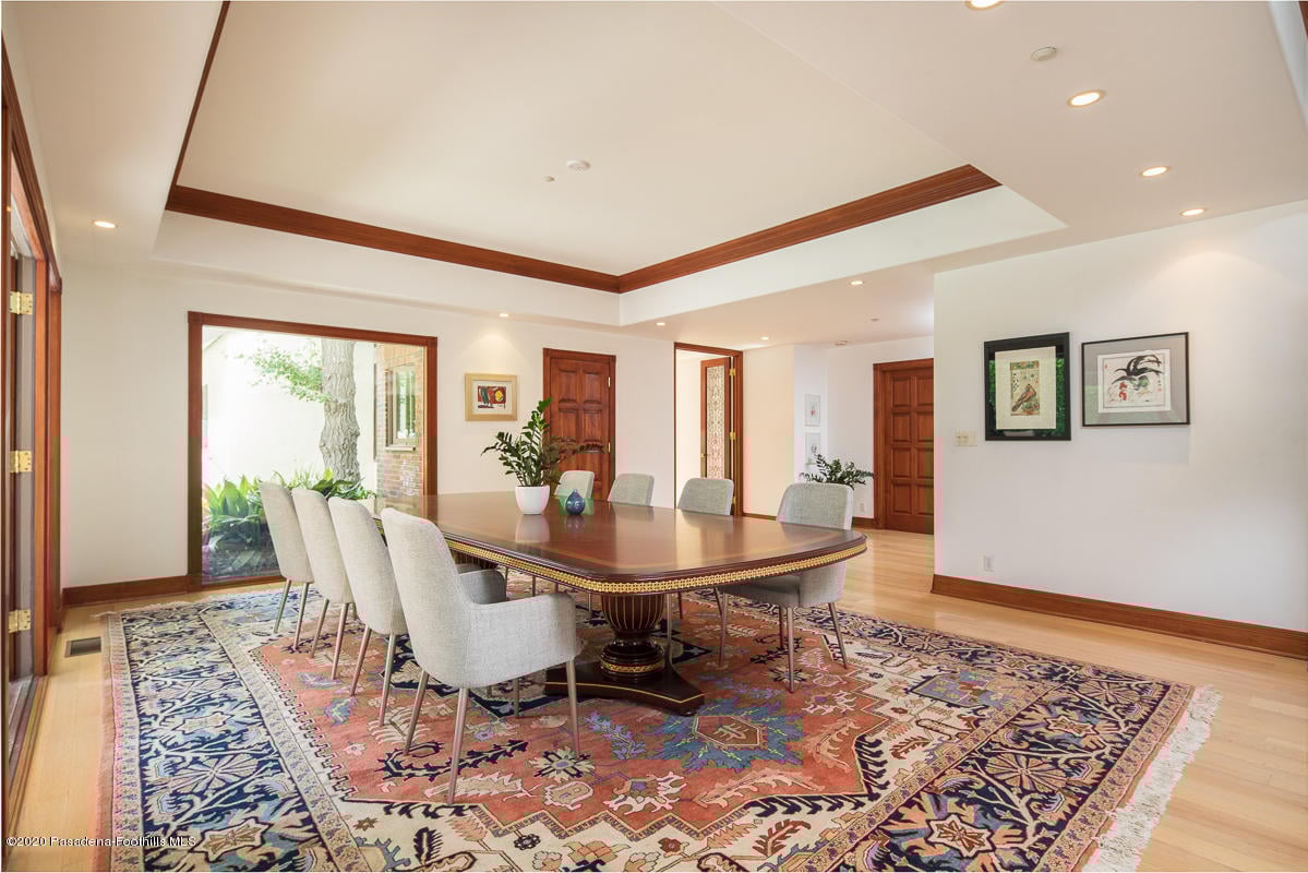 155 S San Rafael Ave