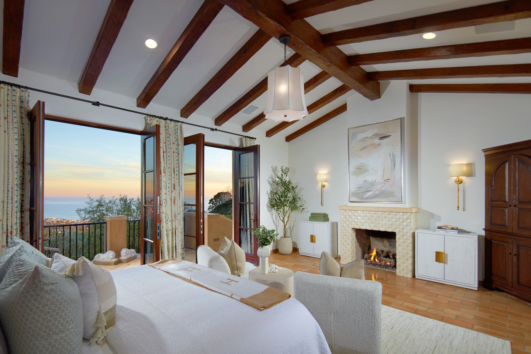 1302 Skyline Drive
