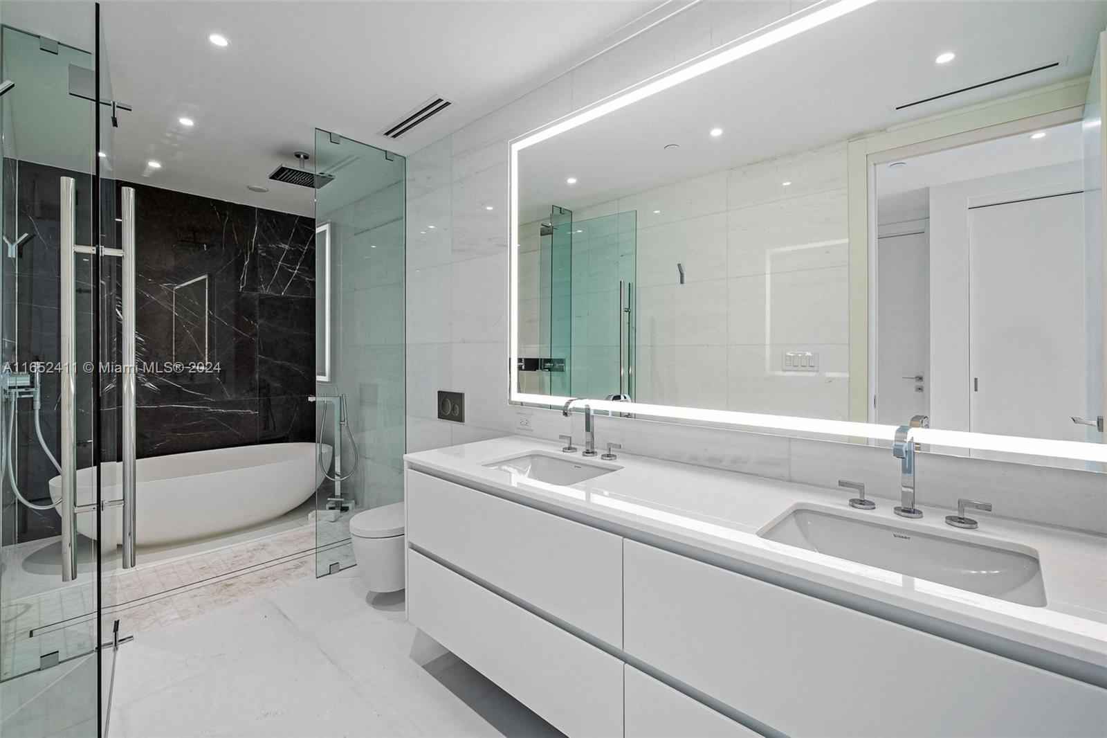 300 Biscayne Unit 2906