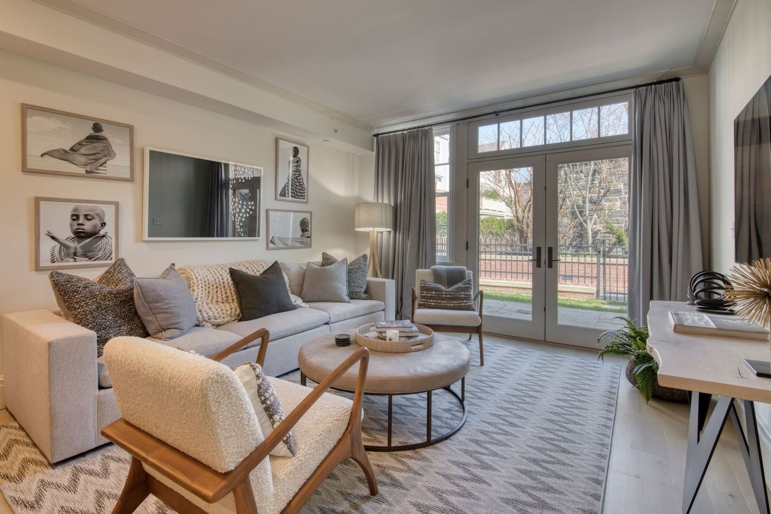 Chic, Unique & Spacious Watchcase Townhouse