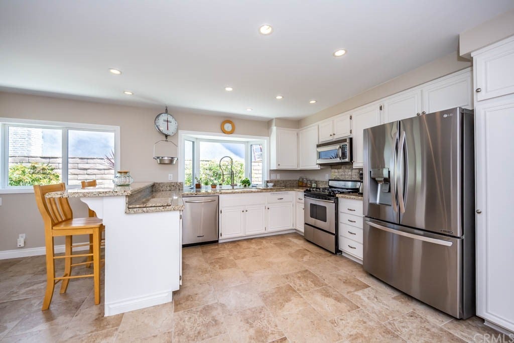 8821 Gallant Dr