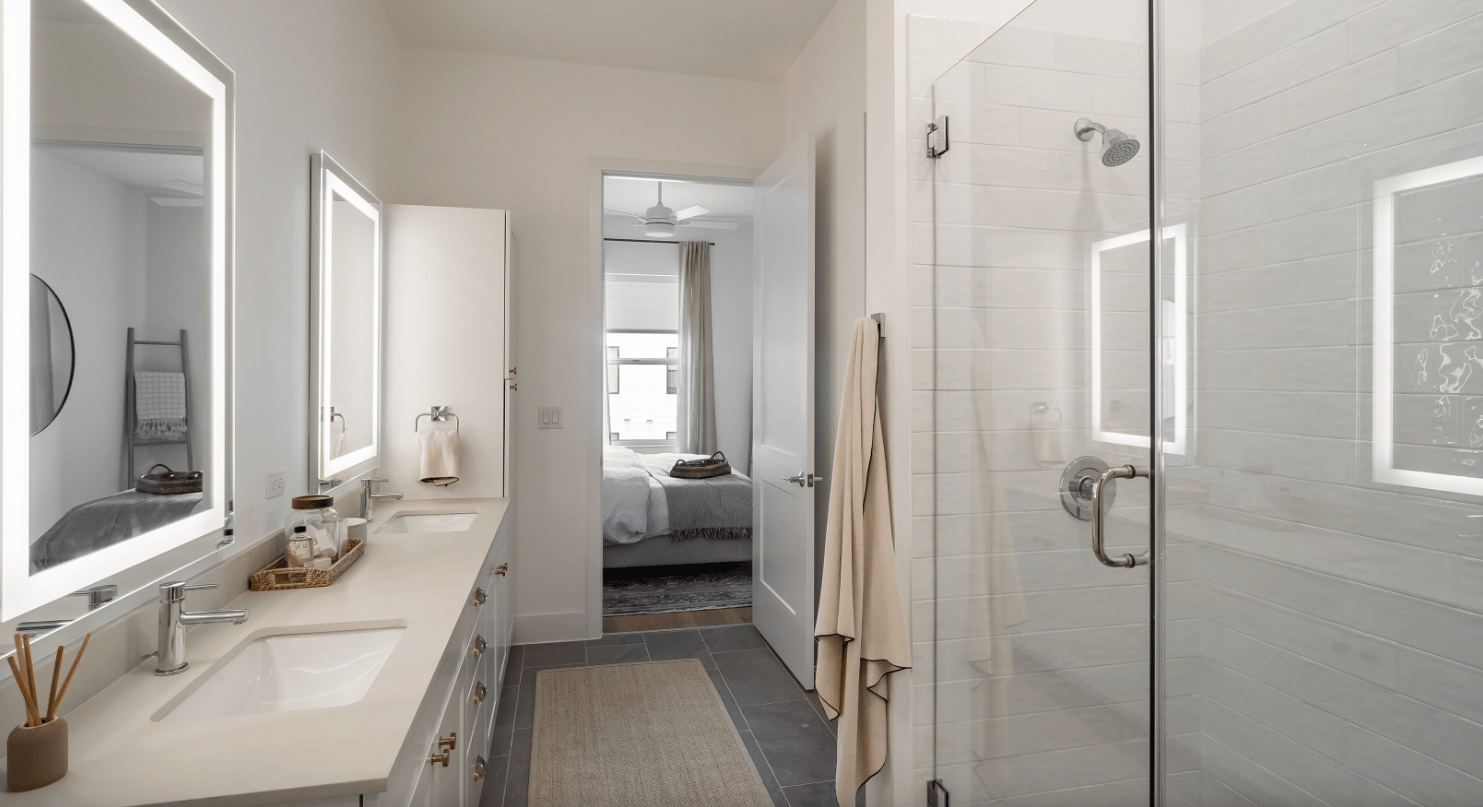 Up to 4 WEEKS FREE* on base rent PLUS $1,000 E-Gift Card!