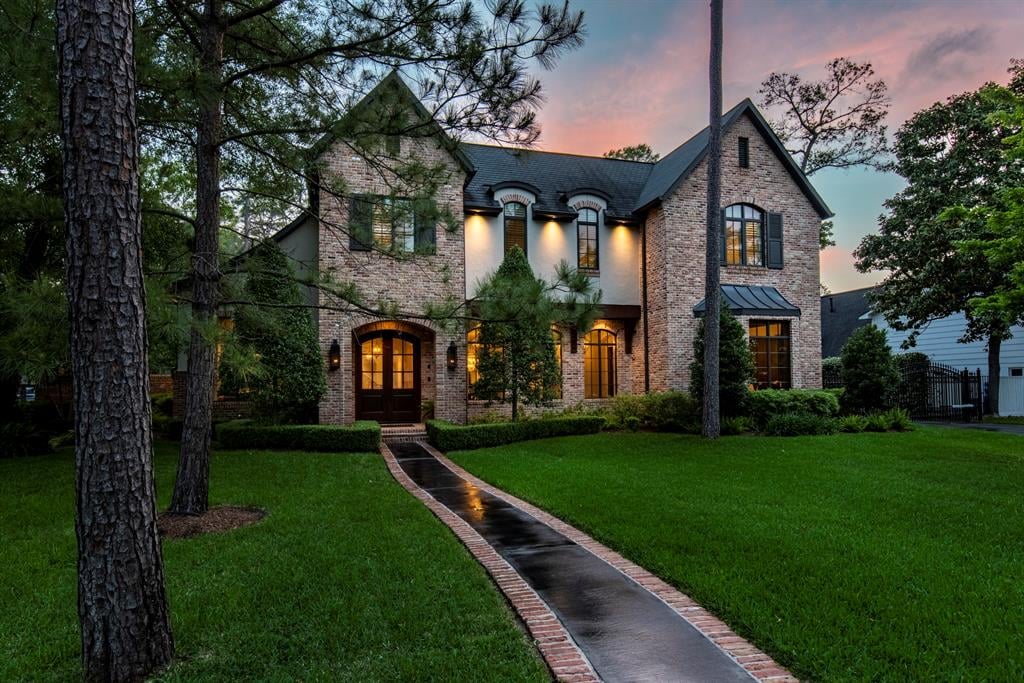 55 Williamsburg Ln