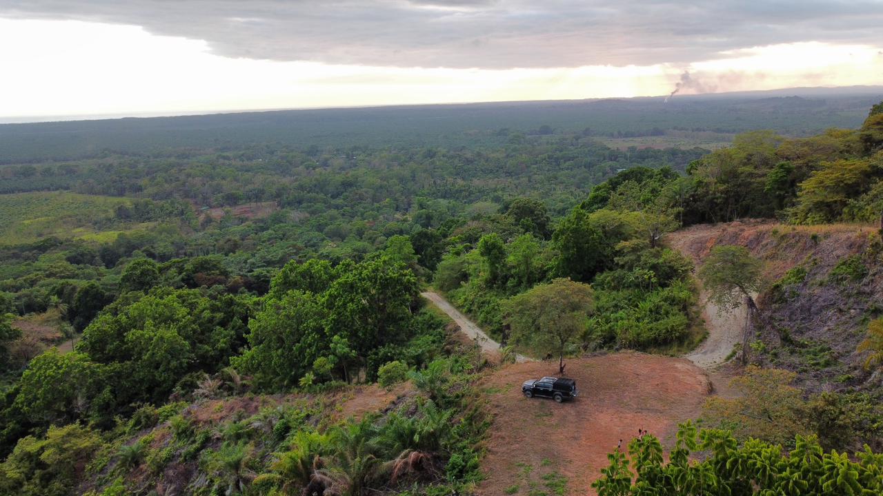 Breathtaking Ocean-View Estate: Over 1 Hectare of Serenity and Sunset Magic