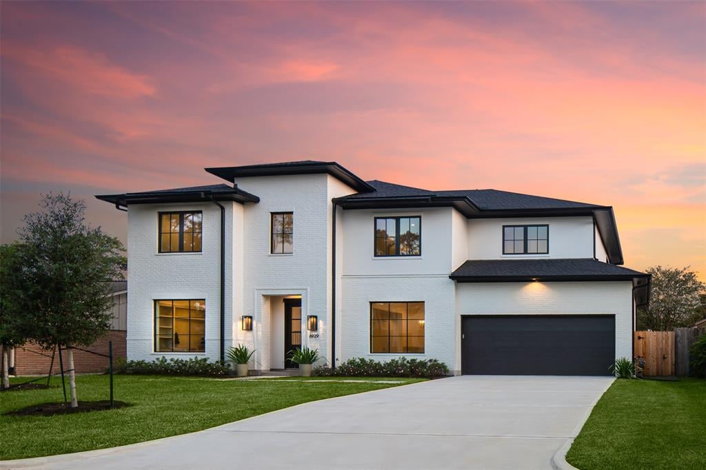 6929 Blandford Ln