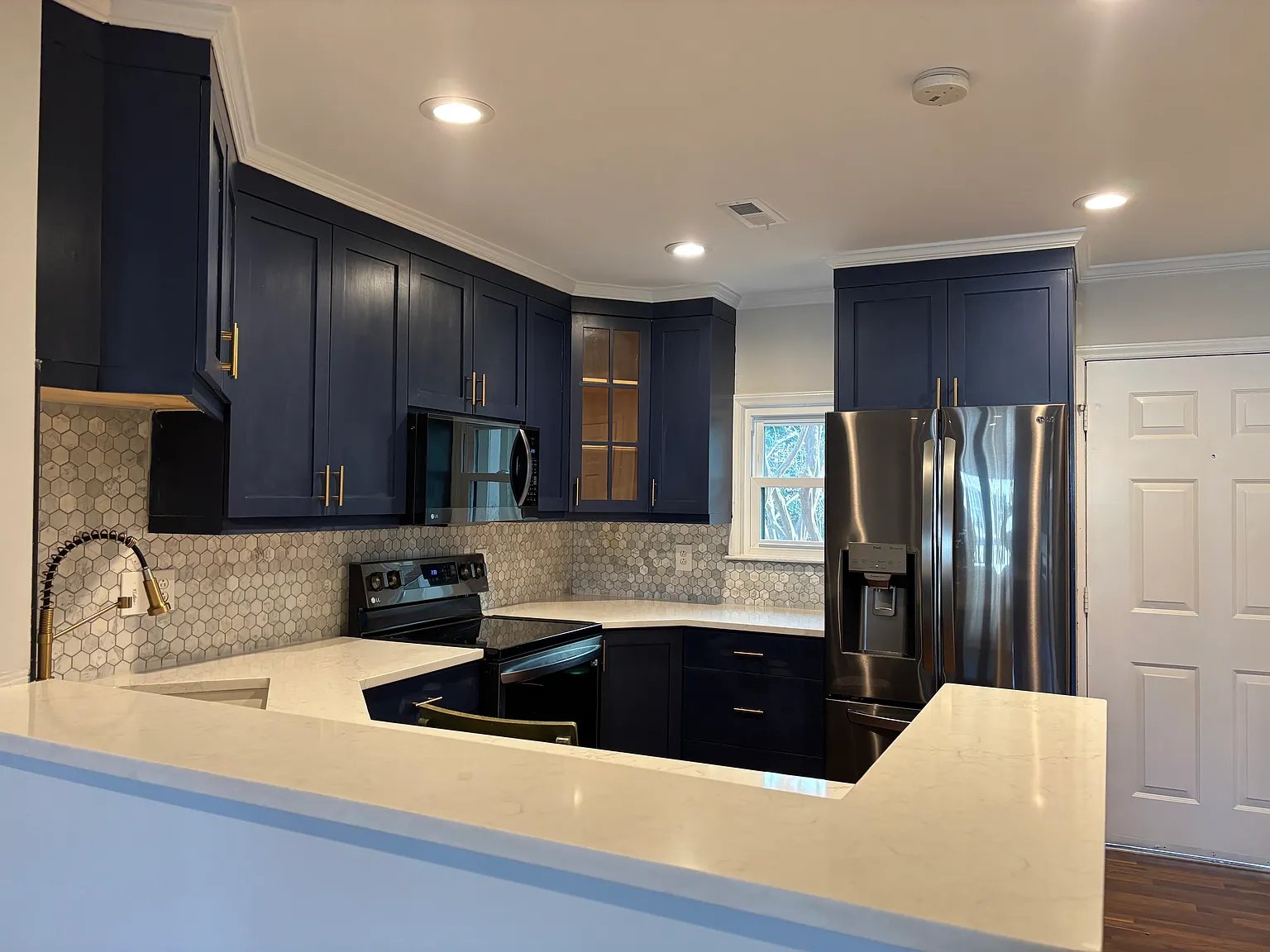 333 Cir Ave APT L