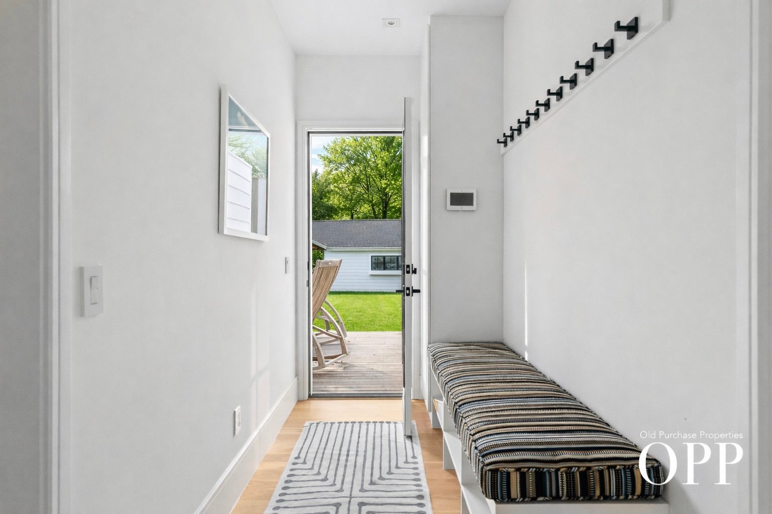 A MODERN SANCTUARY IN AN EXQUISITE LOCATION