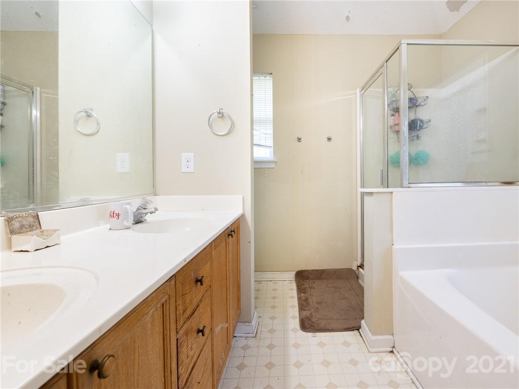 176 Sweet Martha Dr