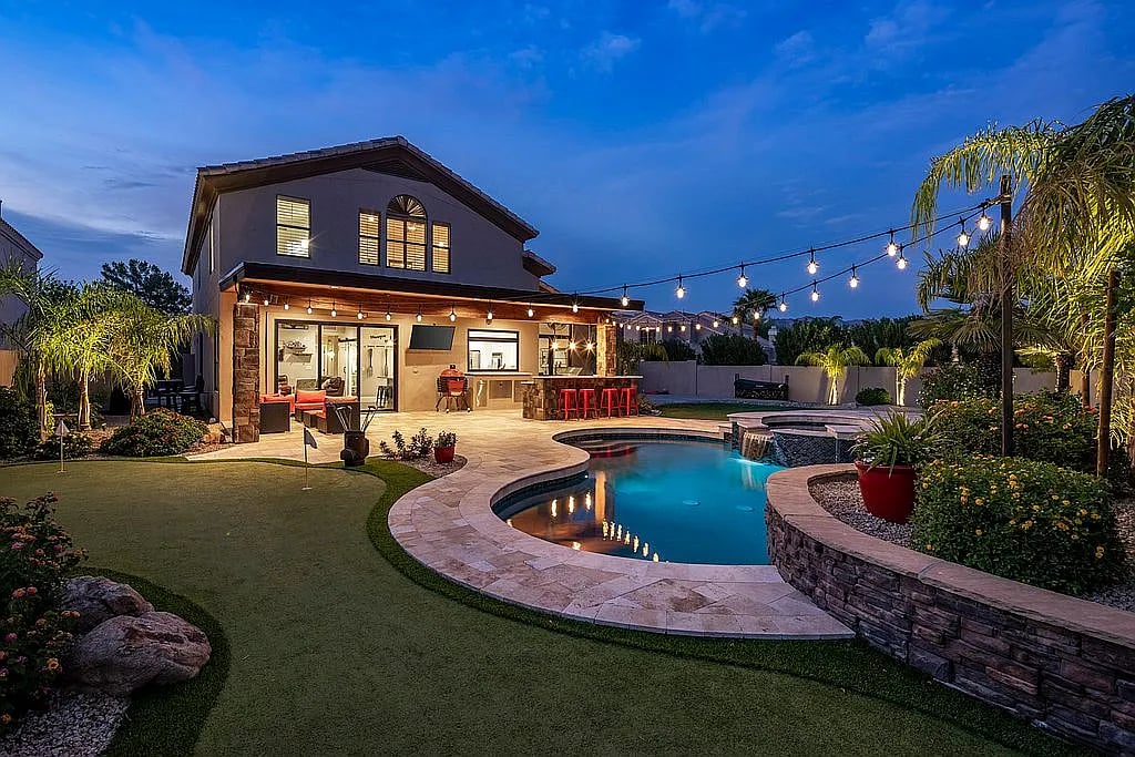 8177 E Rita Dr
