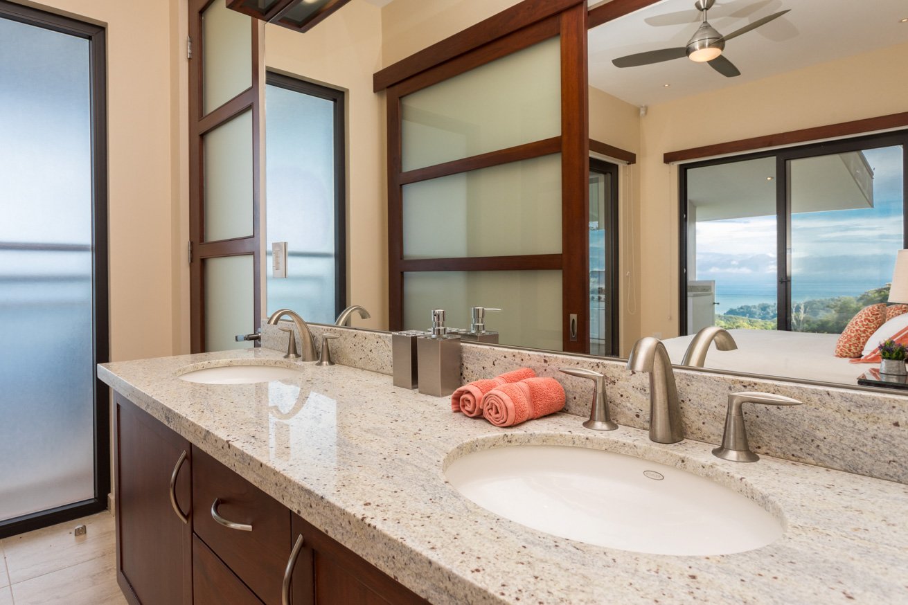 Luxury Ocean View Home in Ojochal Costa Rica | Infinity Pool & Sunset Views