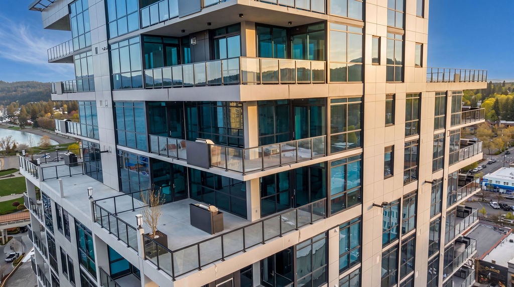 THE THOMAS GEORGE | DOWNTOWN COEUR D' ALENE