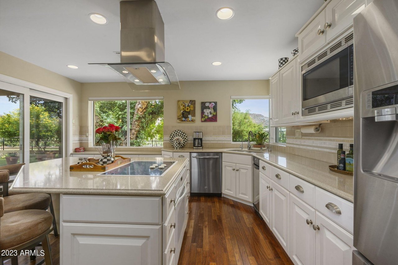 5635 E Lincoln Dr #36