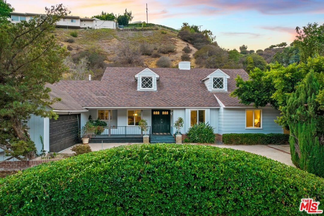 2279 Coldwater Canyon Dr