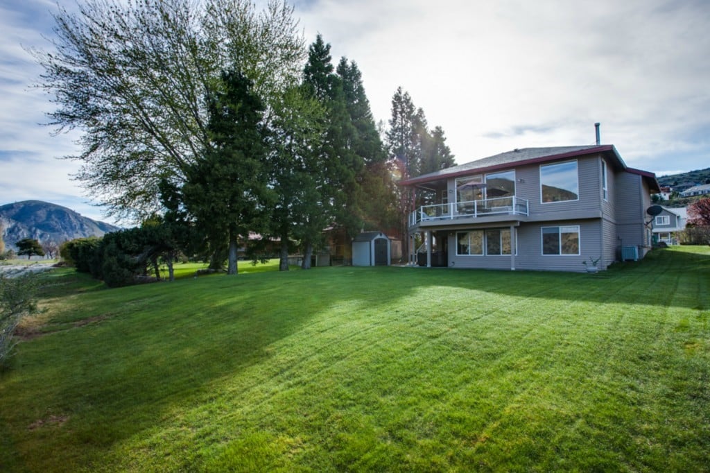 325 Lake Front Rd