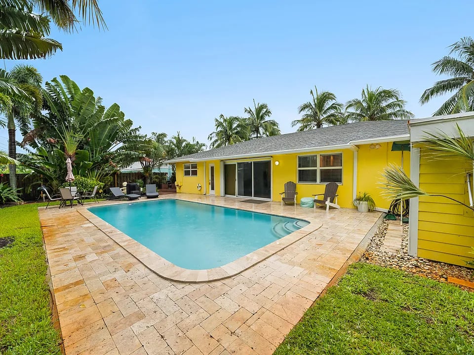 366 Oak Ave