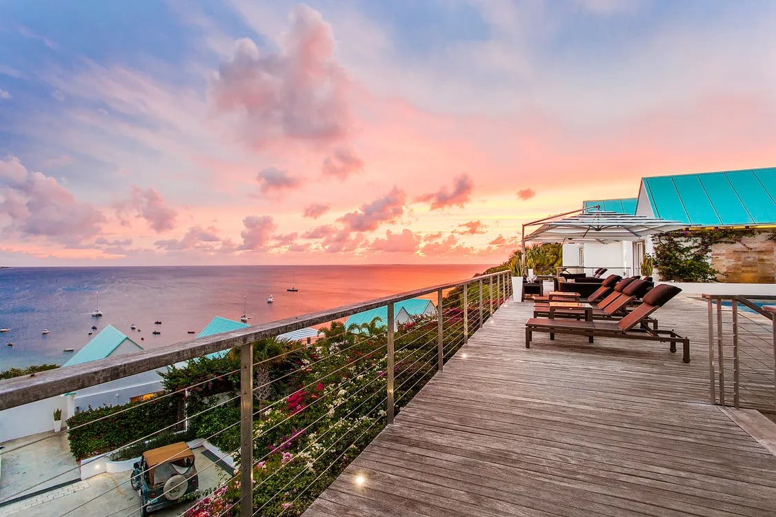 Ce blue Villa