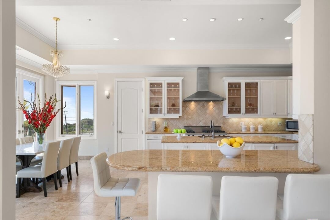 Puesta Del Sol St, 90265