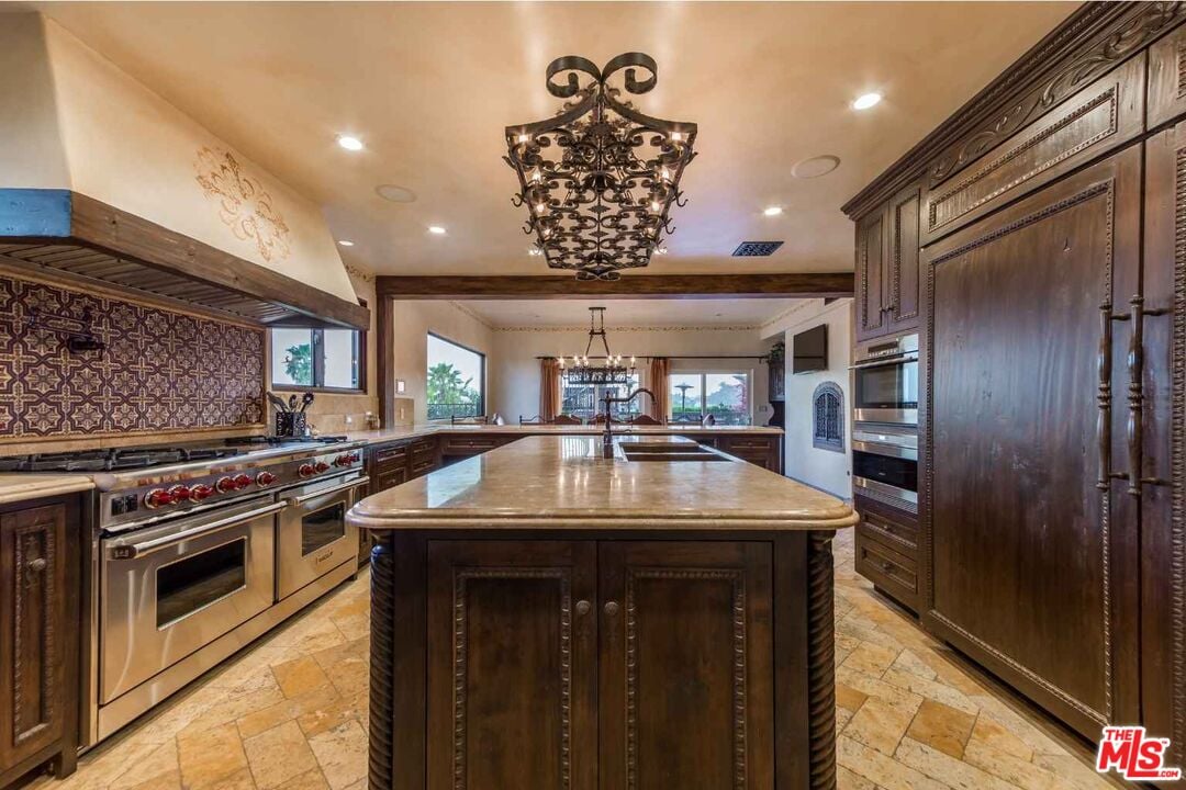 Celestia Crest, Venus Dr, 90046