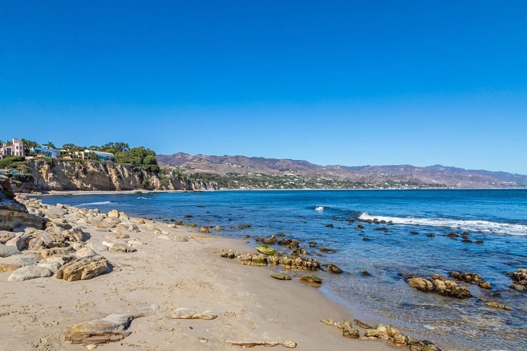 Echelon Pavilion, Grayfox St, 90265