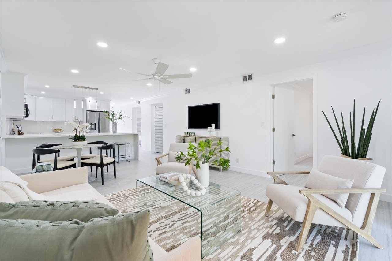 9275 Flynn Cir, #6