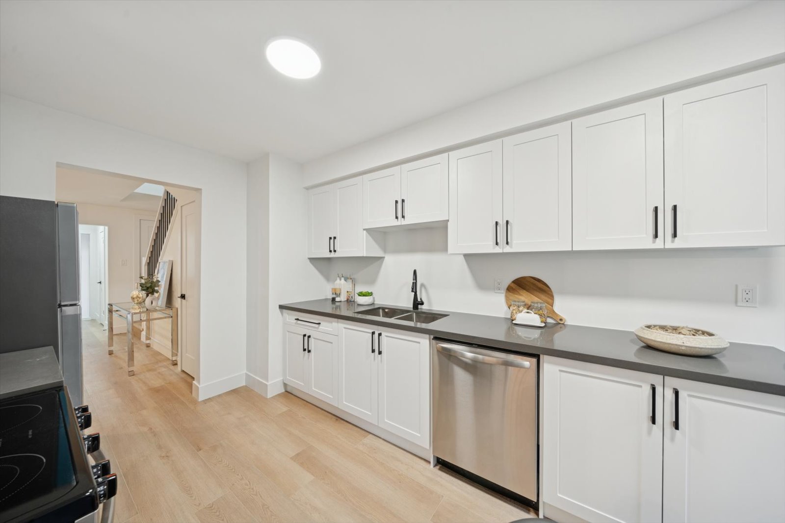 62 Pepperell Cres