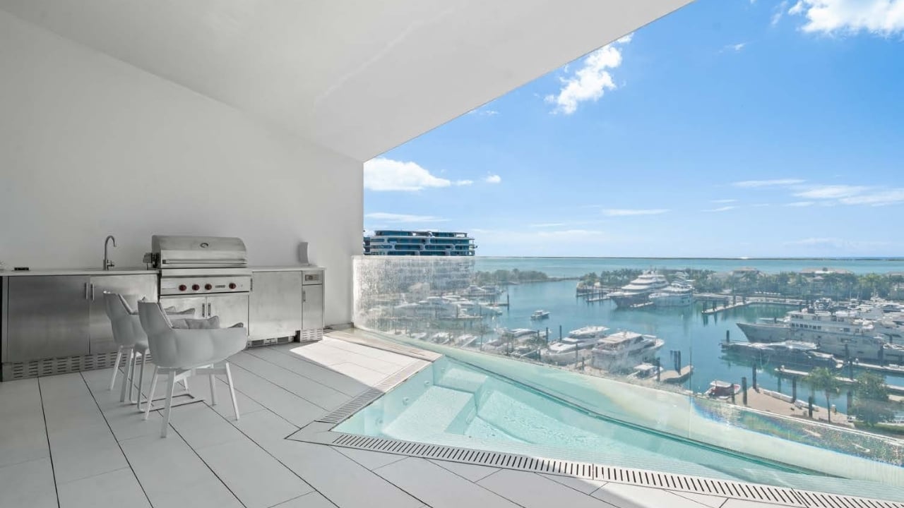 Honeycomb 6A Marina Residence