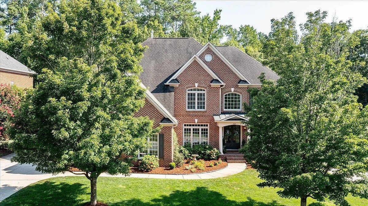 307 Lantern Ridge Ln