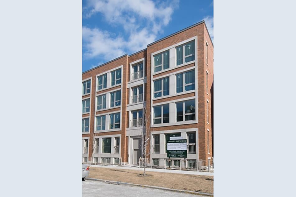 2749 N Lakewood Ave #3S