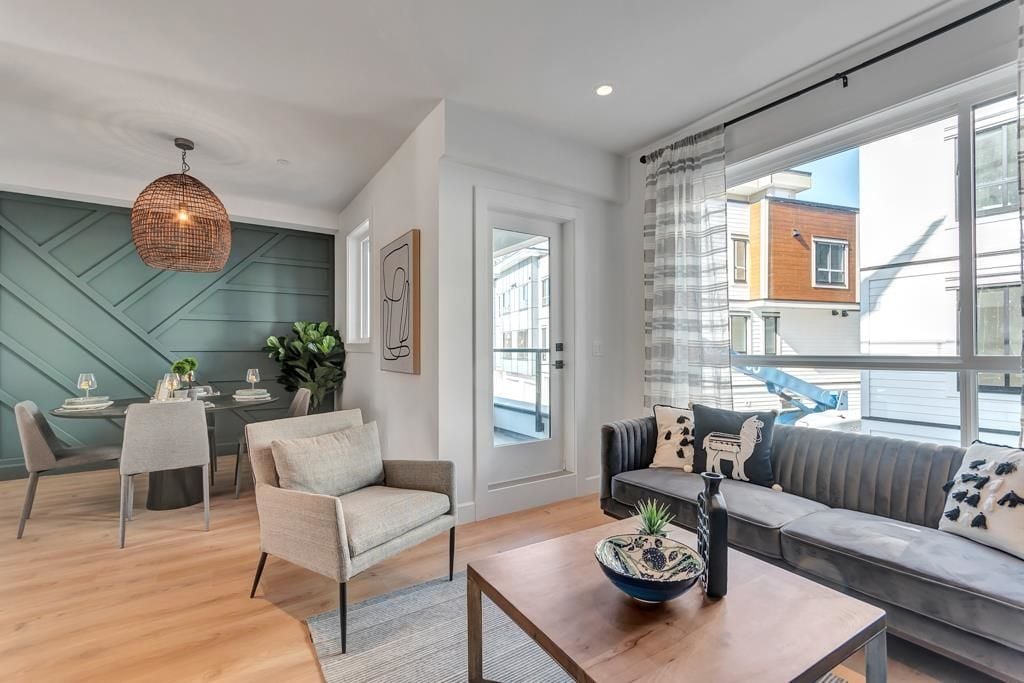 5476 Brydon Crescent, #4
