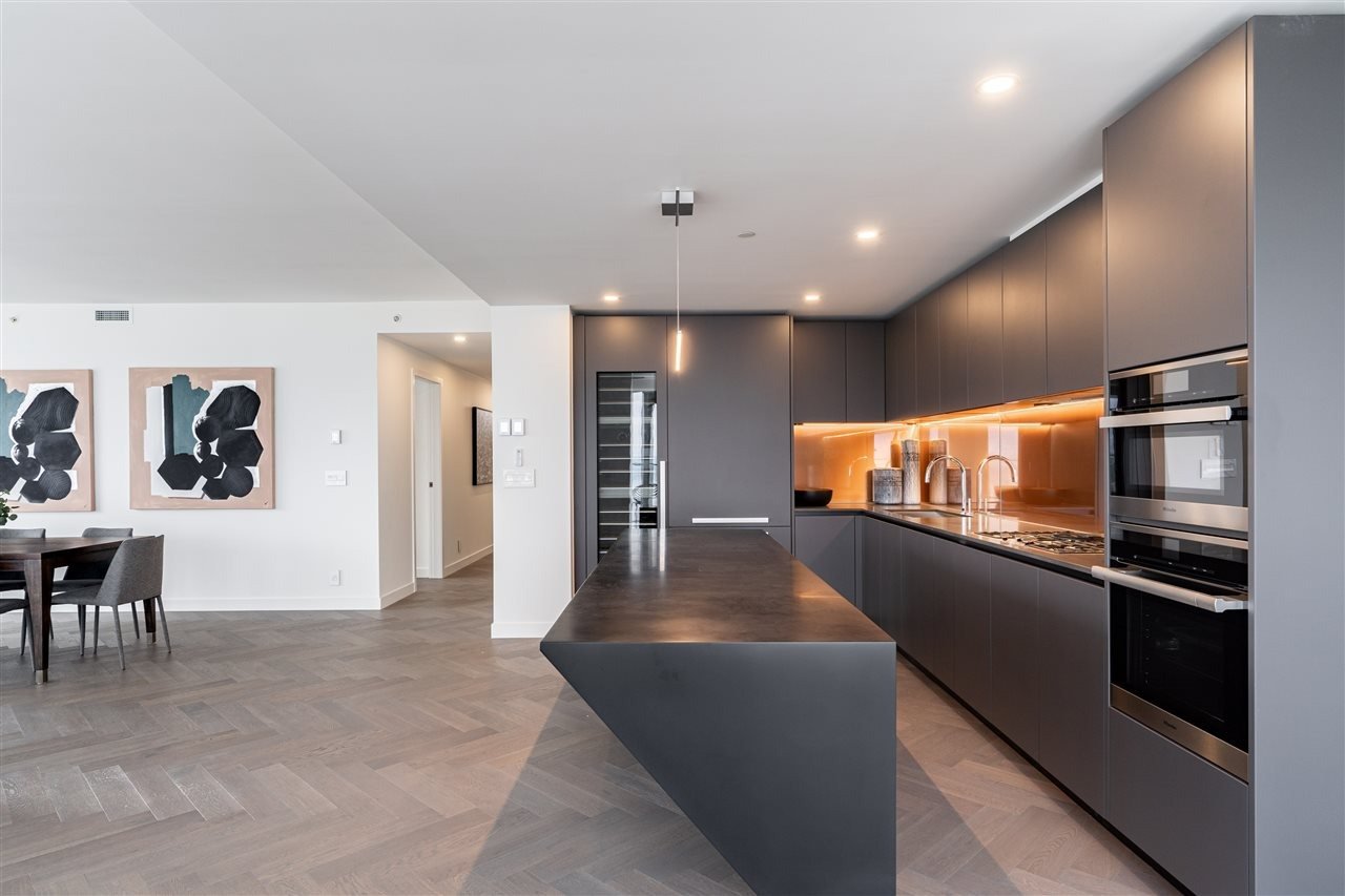 1480 Howe St, #4903