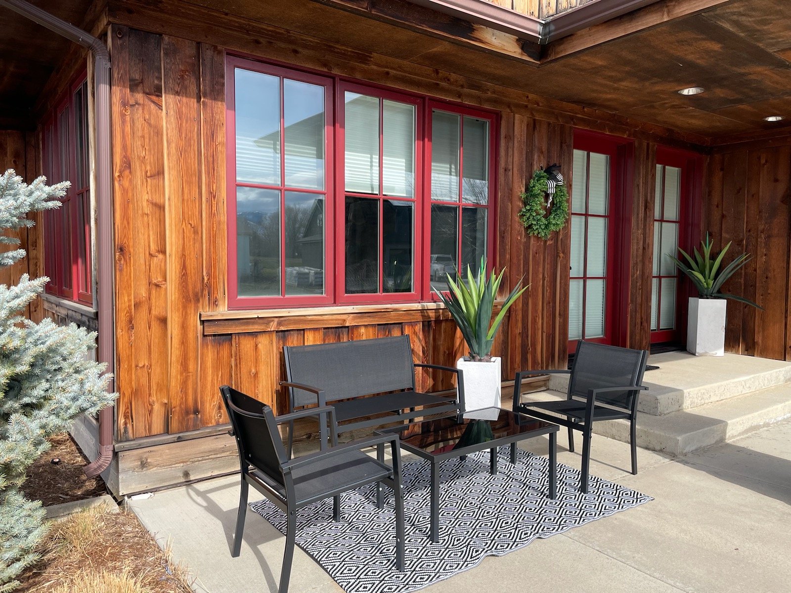 100 Cayuse Ct
