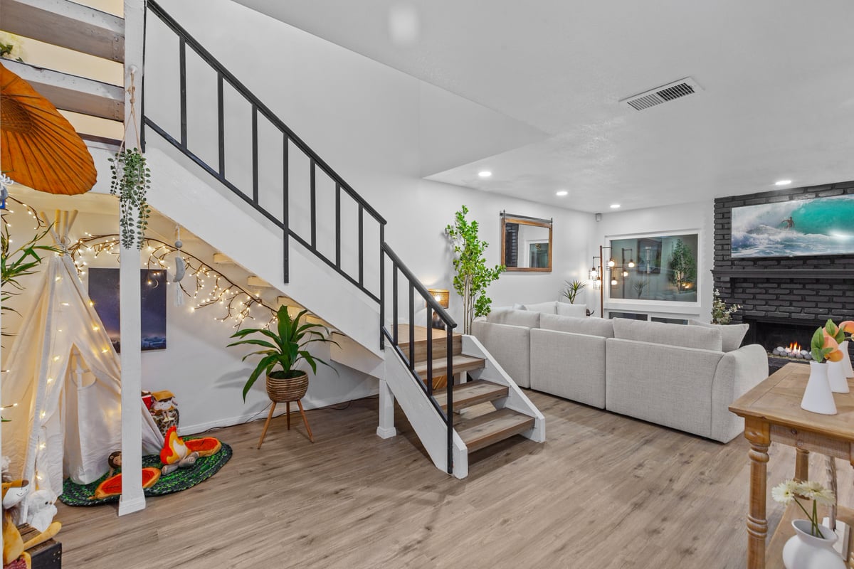 150 S Stonebrook Drive #2