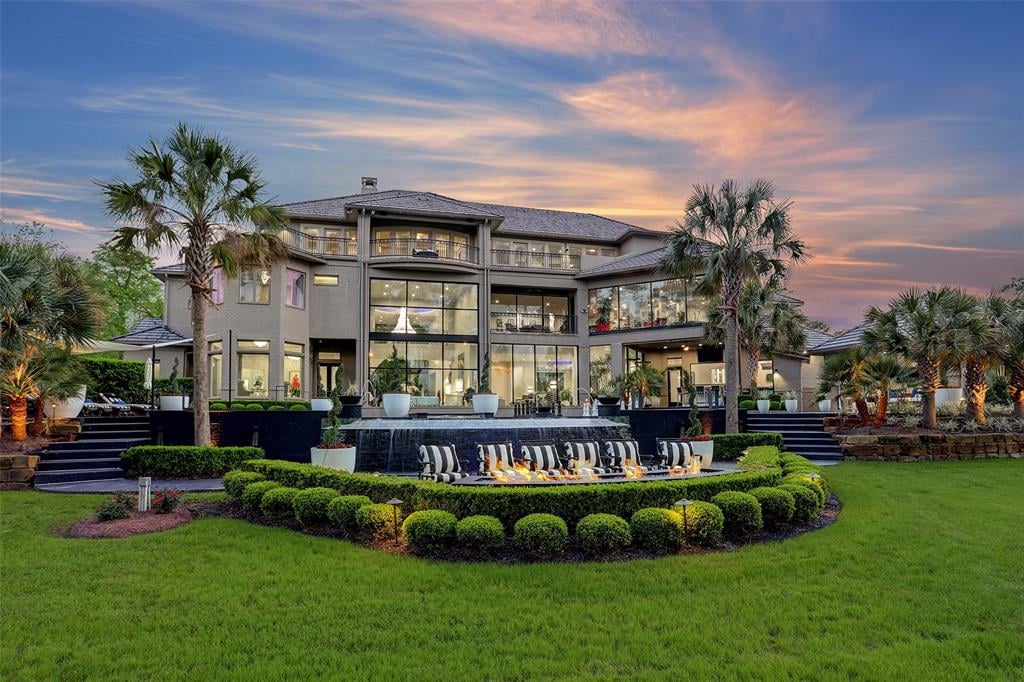 47 Grand Regency Cir