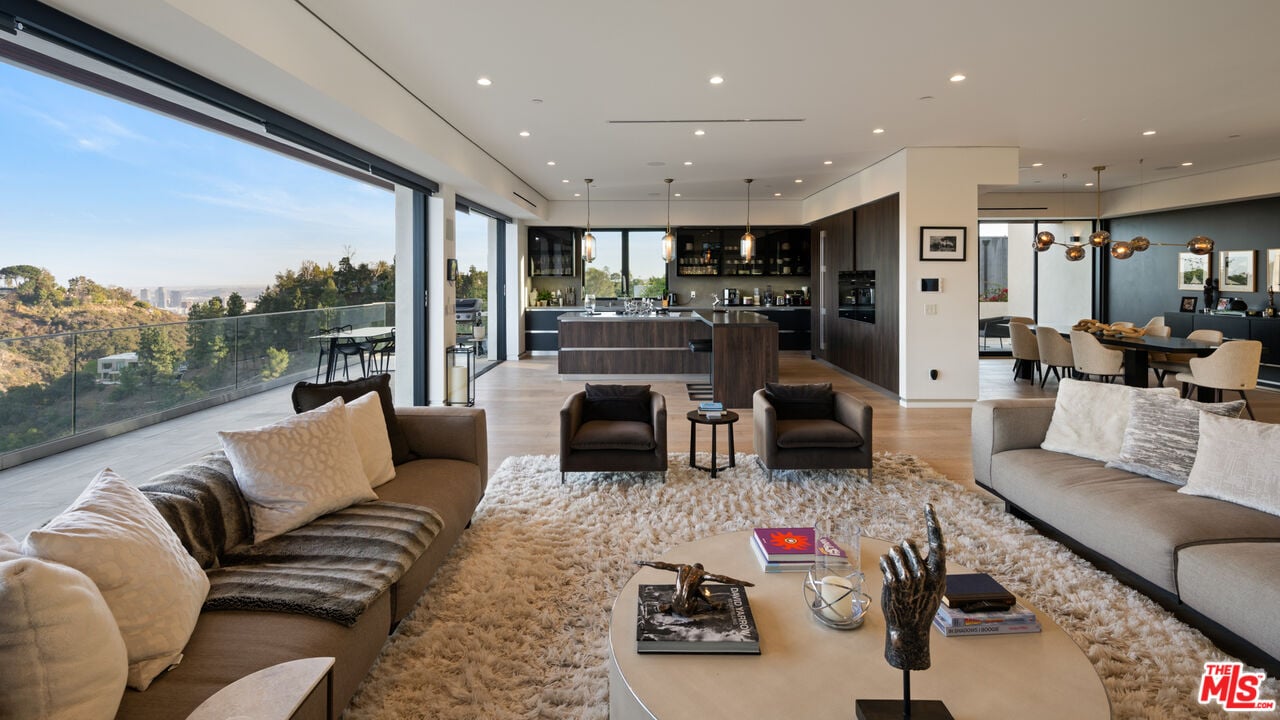 Aurelian Crest, Linda Flora Dr, 90049