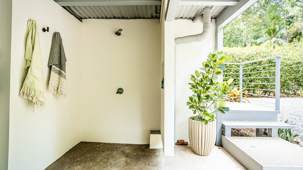 Luxury Riverfront Residence in Playa Dominical Walk to the Beach