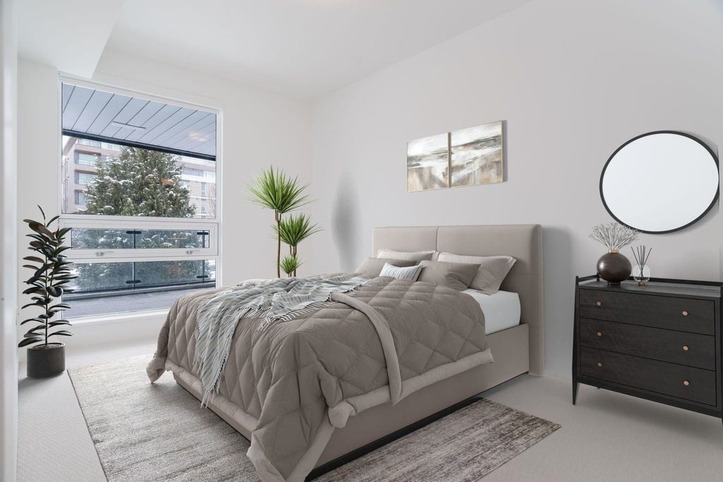 7638 Cambie St, #204
