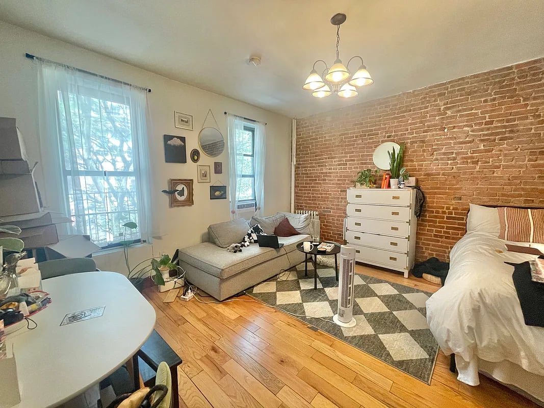 788 Park Place 10
