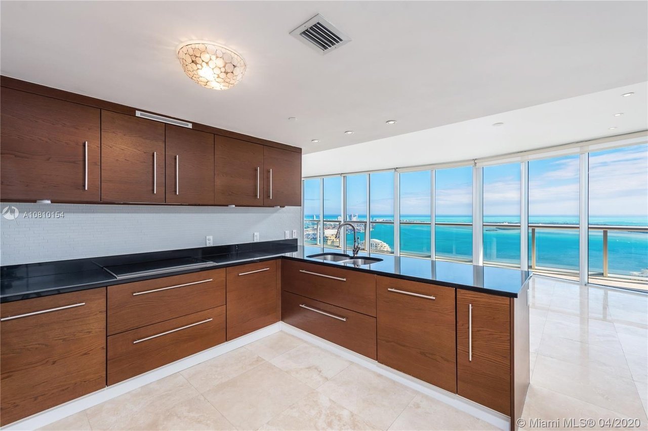 465 Brickell Ave #5701