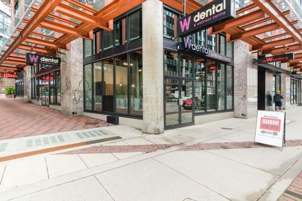 2909 - 128 W Cordova St
